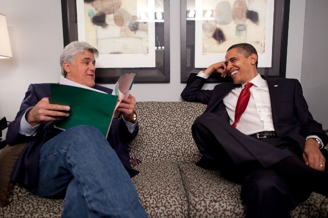 Jay Leno (Left) and Barack Obama talking off the set of ‘The Tonight Show’ at NBC Studios in Burbank, California on March 19, 2009 (Pete Souza / Flickr / Public Domain) Jay Leno (Left) and Barack Obama talking off the set of 'The Tonight Show' at NBC Studios in Burbank, California on March 19, 2009