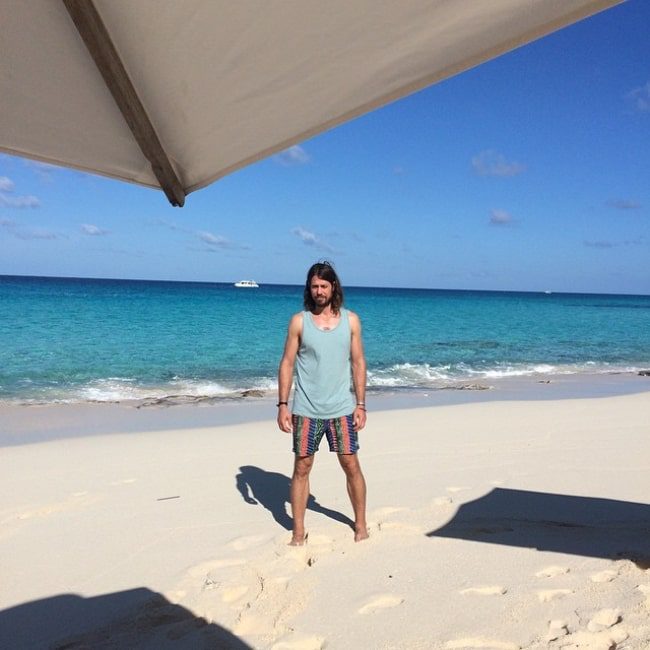 Tim Loden as seen while posing for a picture by the beach in November 2015 (Tim Loden / Instagram) Tim Loden as seen while posing for a picture by the beach in November 2015