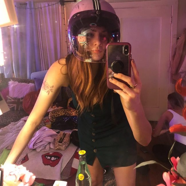 Emily Tremaine as seen while taking a mirror selfie in October 2020 (Emily Tremaine / Instagram) Emily Tremaine as seen while taking a mirror selfie in October 2020