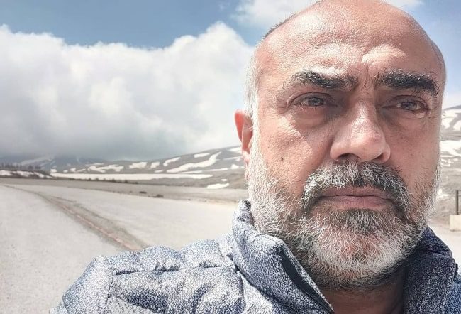 Rajit Kapur as seen while taking a selfie in May 2021 (Rajit Kapur / Instagram) Rajit Kapur as seen while taking a selfie in May 2021