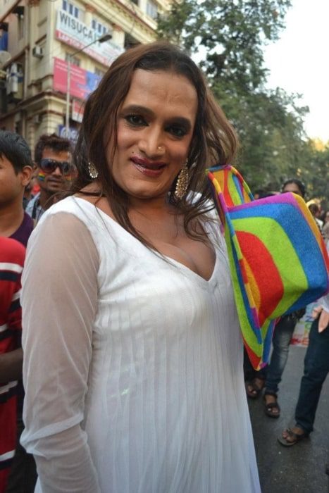 Laxmi Narayan Tripathi as seen at Mumbai Gay Pride 2012 (Nandanupadhyay / Wikimedia / CC BY-SA 4.0) Laxmi Narayan Tripathi as seen at Mumbai Gay Pride 2012