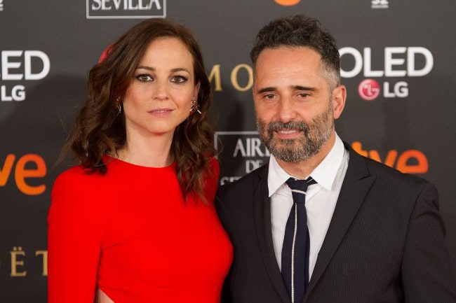 Leonor Watling posing for the camera with Jorge Drexler at the 32nd Goya Awards in 2018 (Carlos Delgado / Wikimedia / CC BY-SA 4.0) Leonor Watling posing for the camera with Jorge Drexler at the 32nd Goya Awards in 2018