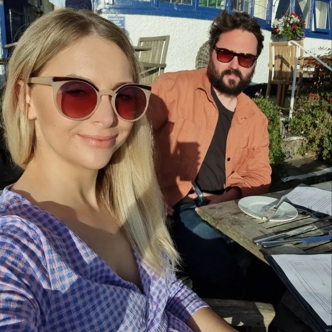 Miranda Hennessy as seen while clicking a selfie with David Seymour in June 2022 (Miranda Hennessy / Instagram) Miranda Hennessy as seen while clicking a selfie with David Seymour in June 2022