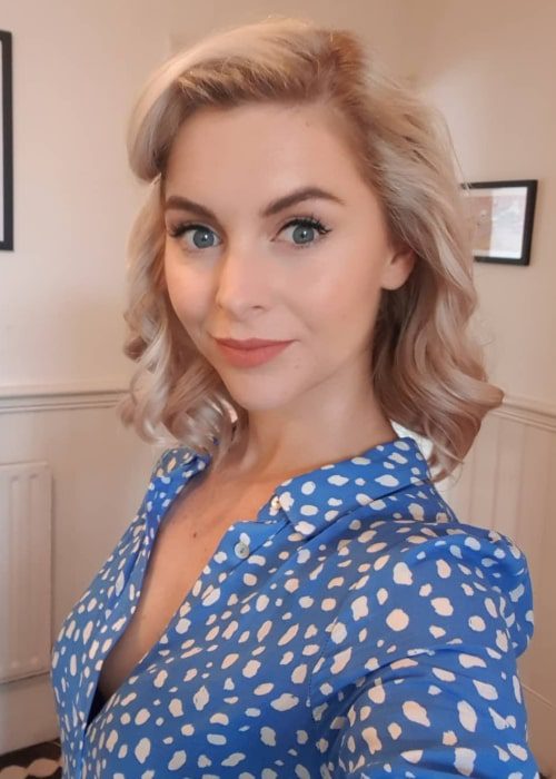 Miranda Hennessy as seen while smiling in a selfie in London, United Kingdom in August 2019 (Miranda Hennessy / Instagram) Miranda Hennessy as seen while smiling in a selfie in London, United Kingdom in August 2019